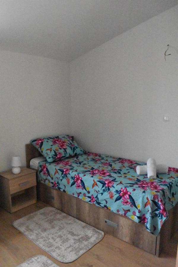 Apartmani Skorpion Kaštela Екстериор снимка
