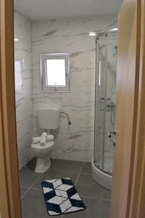 Apartmani Skorpion Kaštela Екстериор снимка
