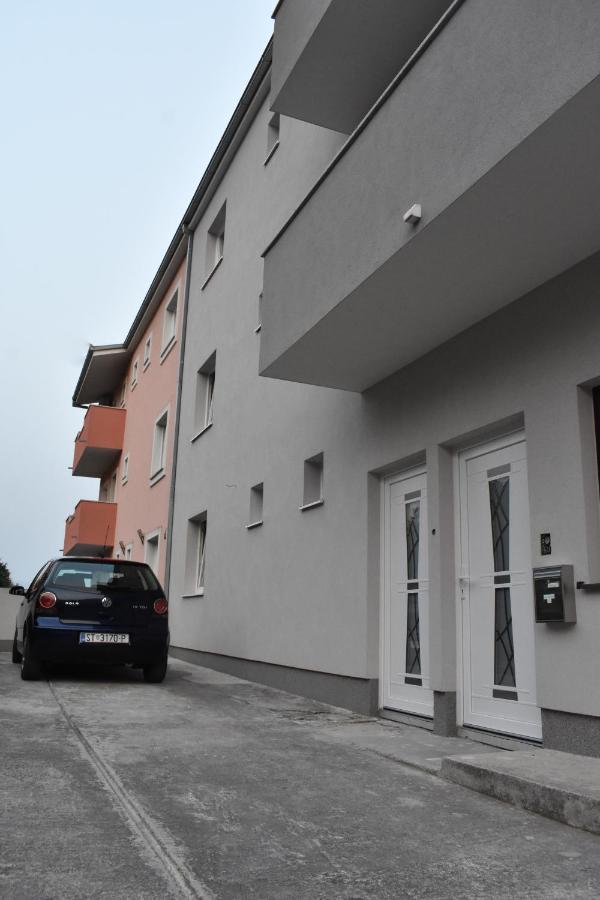 Apartmani Skorpion Kaštela Екстериор снимка