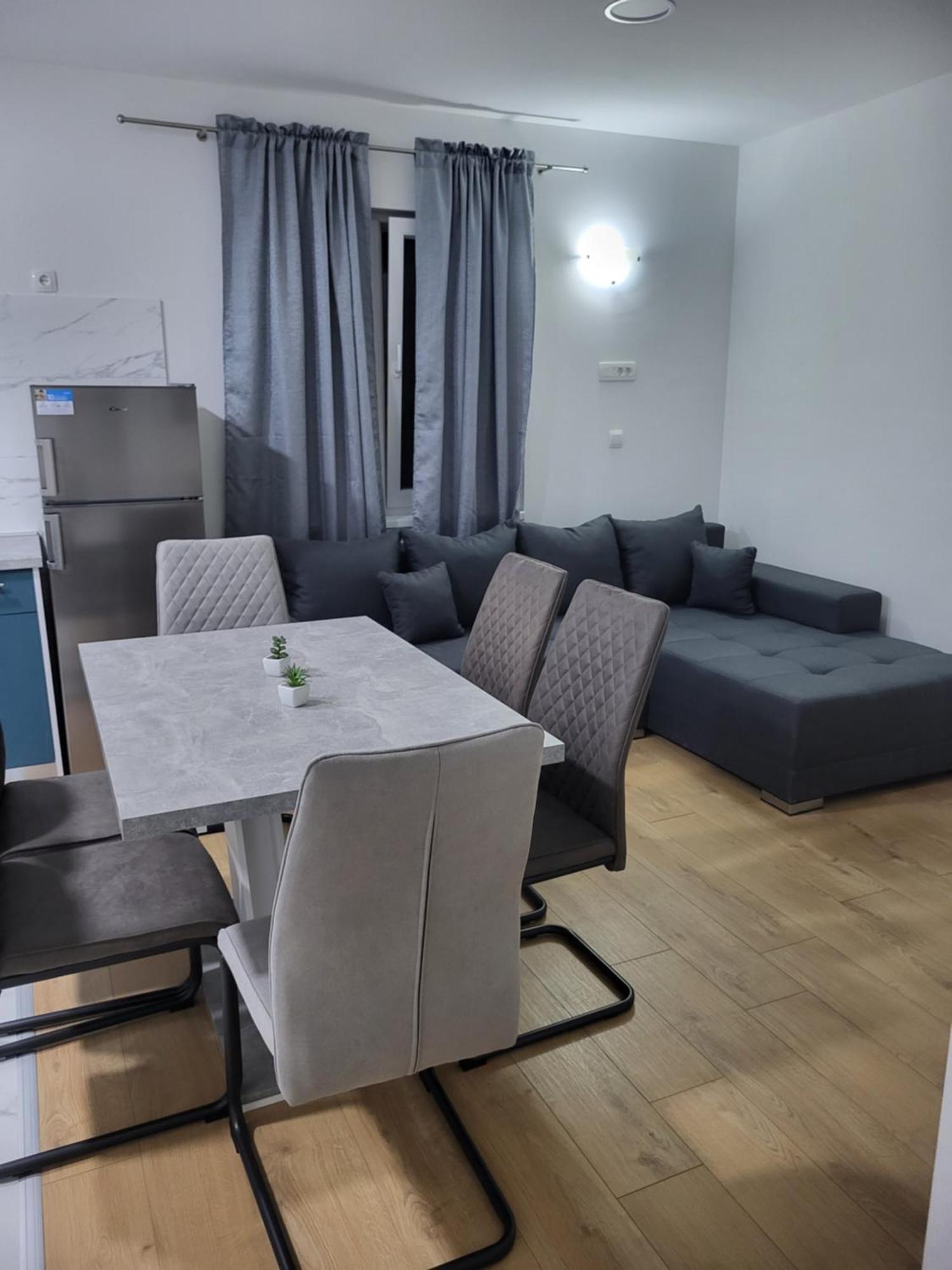 Apartmani Skorpion Kaštela Екстериор снимка